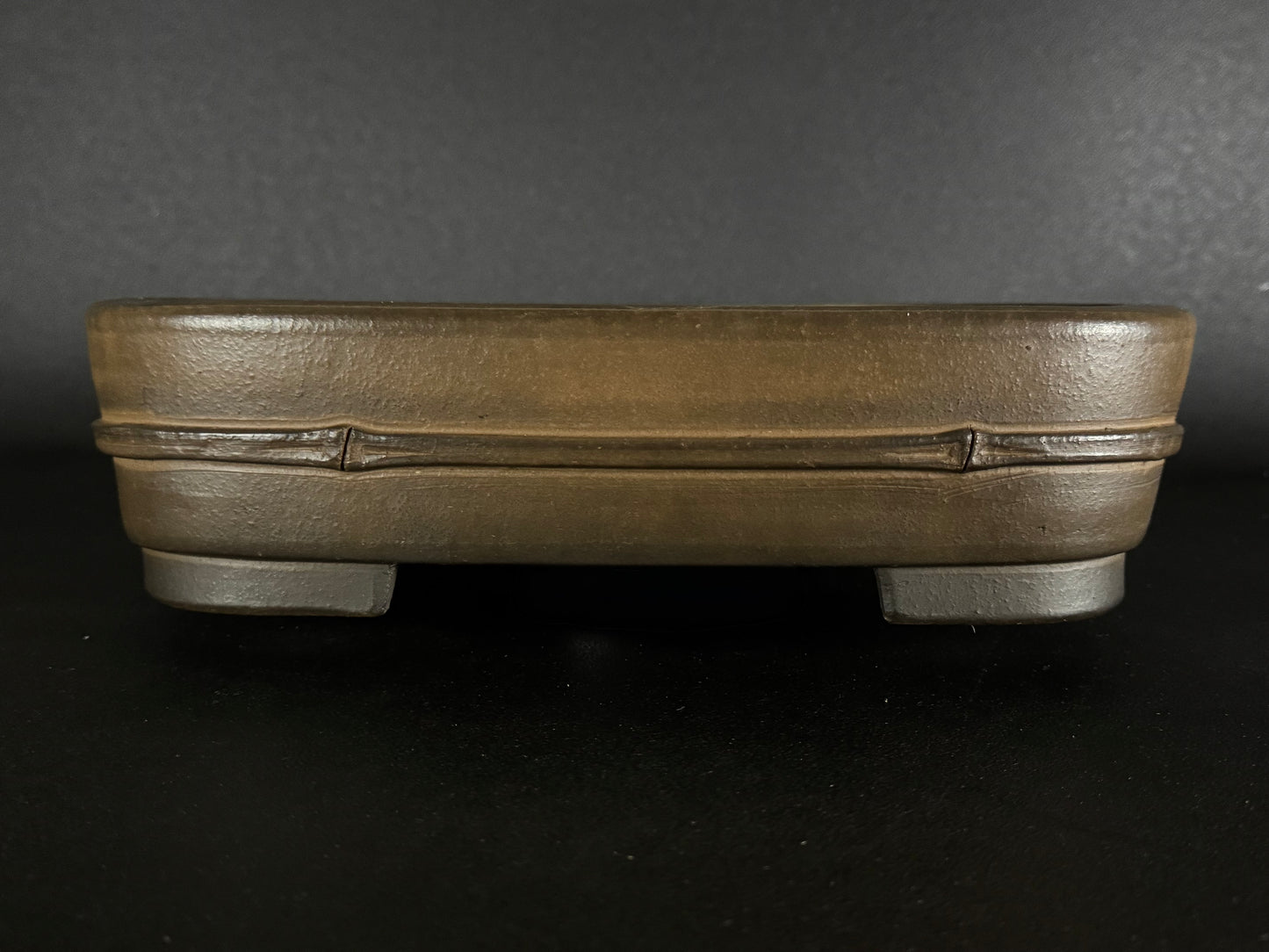 NAKANO GYOZAN 中野 行山 "Hand signed 爪描き" - 常滑 - 33.3cm Rectangular Unglazed 長方形 無釉 Bamboo-Motif (竹意匠)