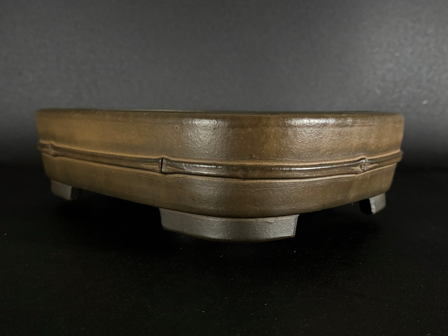 NAKANO GYOZAN 中野 行山 "Hand signed 爪描き" - 常滑 - 33.3cm Rectangular Unglazed 長方形 無釉 Bamboo-Motif (竹意匠)