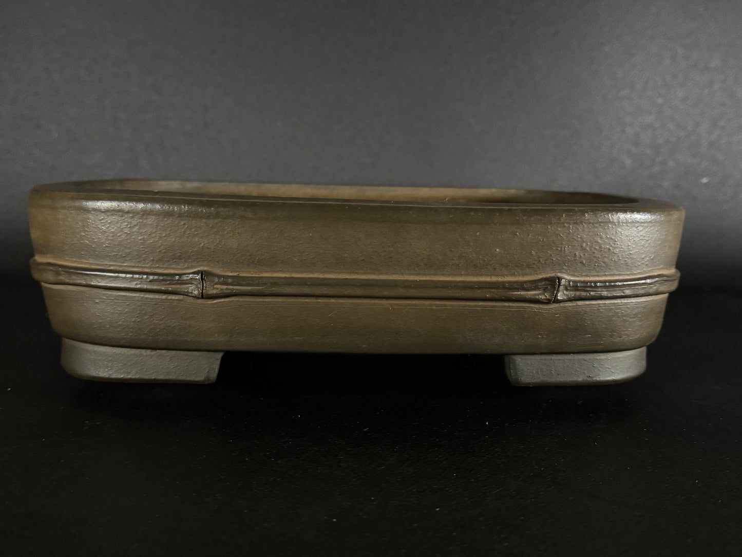 NAKANO GYOZAN 中野 行山 "Hand signed 爪描き" - 常滑 - 33.3cm Rectangular Unglazed 長方形 無釉 Bamboo-Motif (竹意匠)