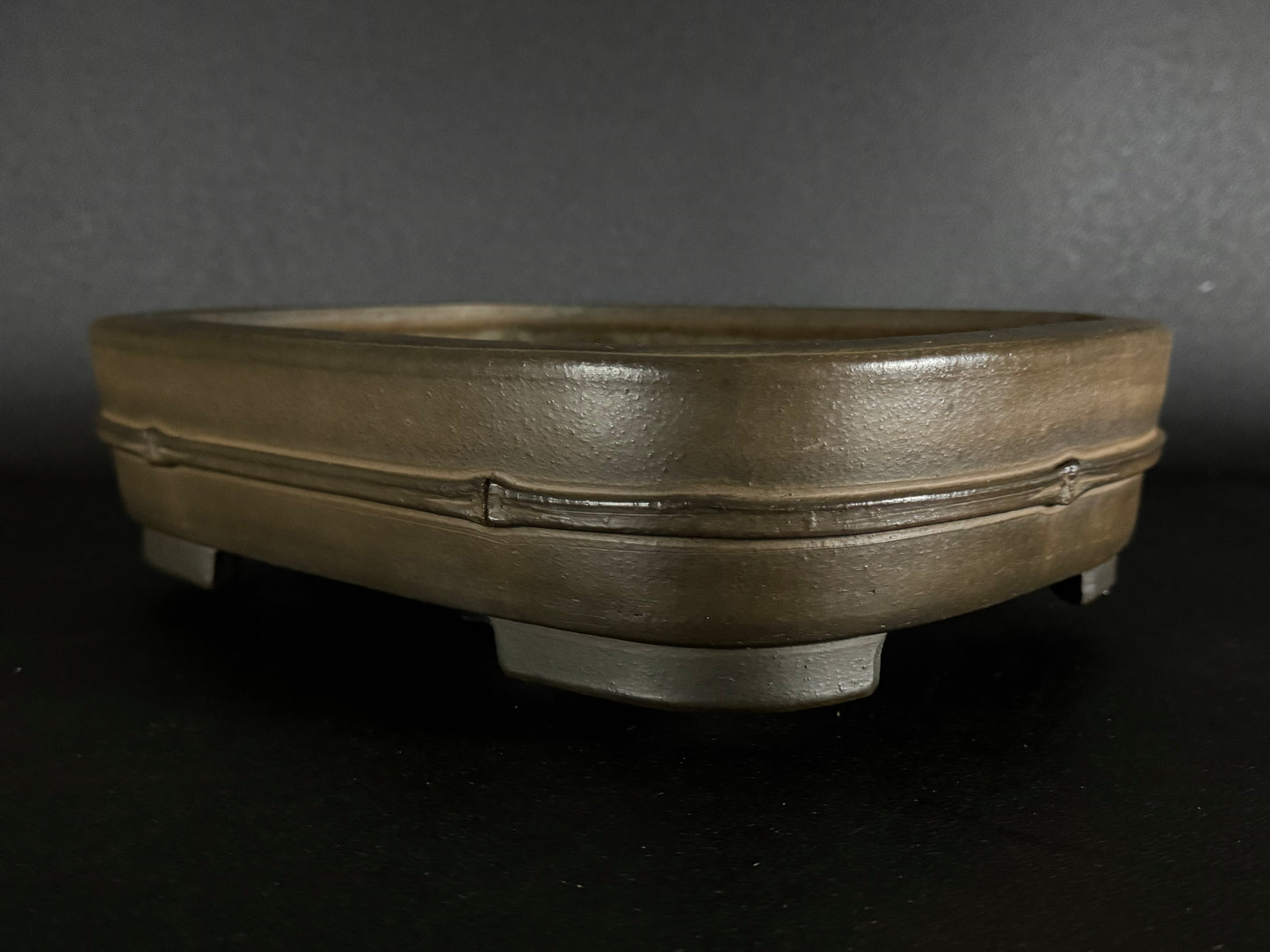 NAKANO GYOZAN 中野 行山 "Hand signed 爪描き" - 常滑 - 33.3cm Rectangular Unglazed 長方形 無釉 Bamboo-Motif (竹意匠)