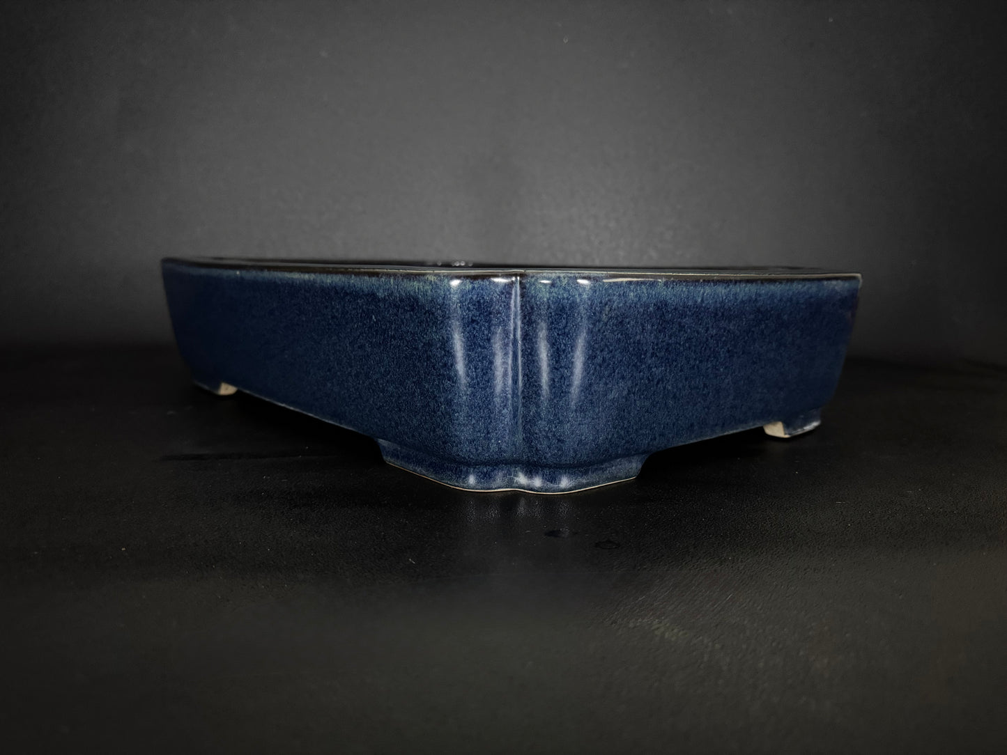 REIHO 礼峰 (Kataoka Katsushi 片岡勝志) “爪描き” – Tokoname 常滑市 – 50.8cm Rectangular 長方鉢 – Deep Blue Glazed 濃青釉