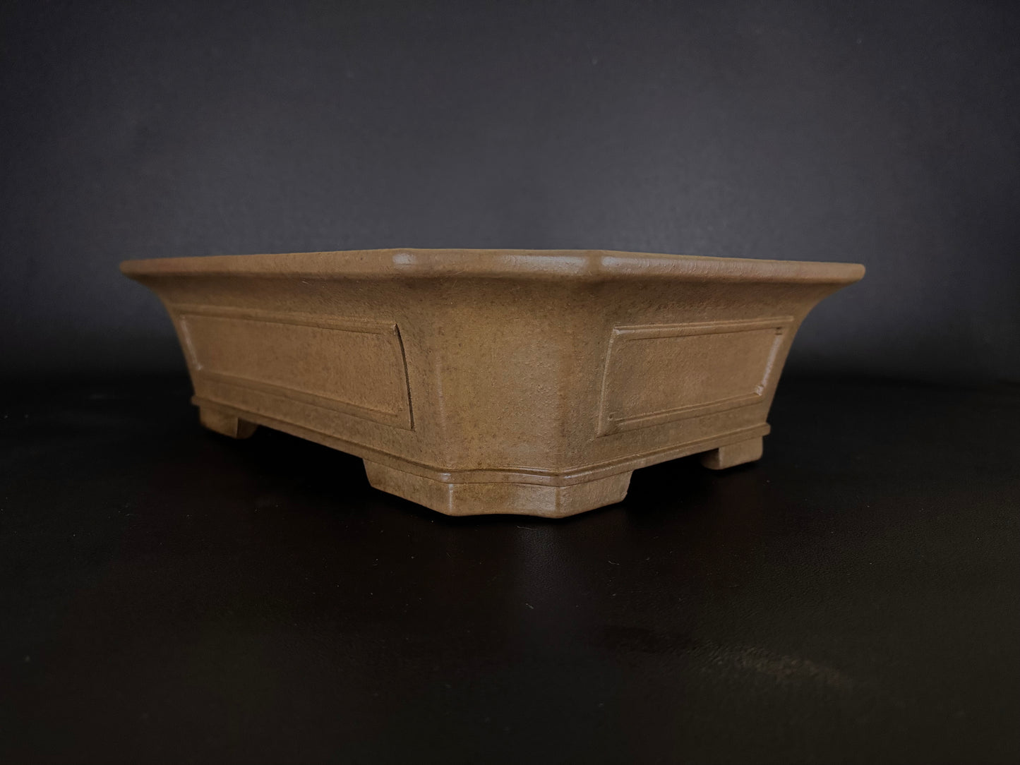 KEIZAN HISADA 久山 桂山 - Hand signed 爪描き- 常滑 - 46.5cm Rectangular 長方鉢 – Unglazed 無釉