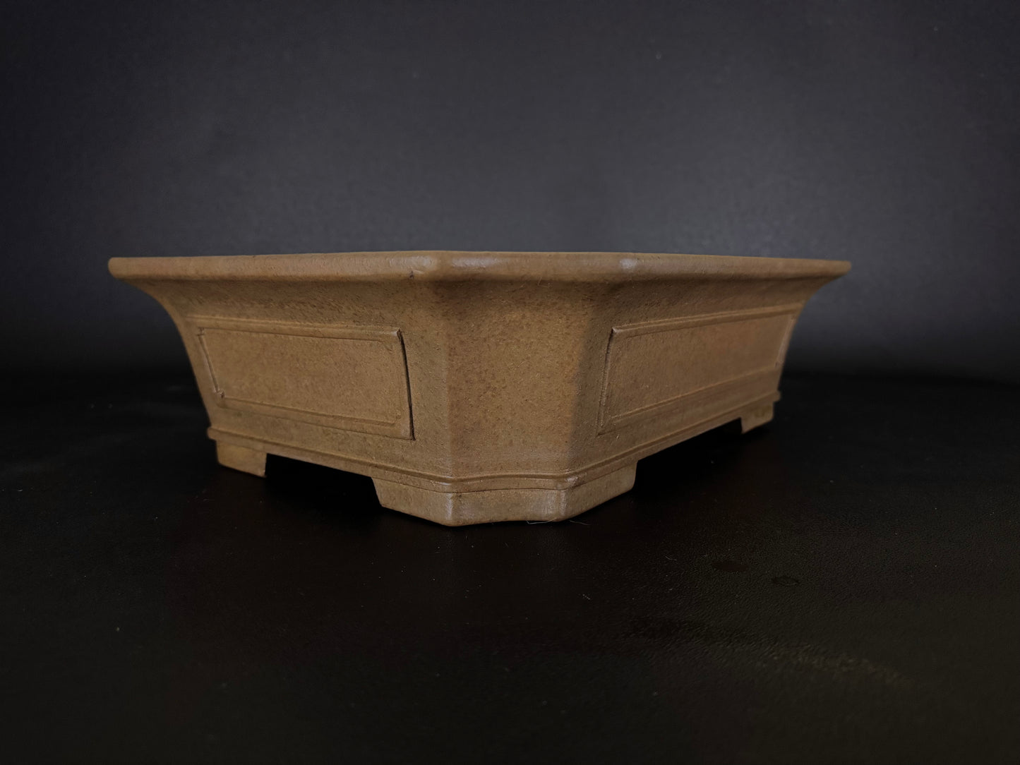 KEIZAN HISADA 久山 桂山 - Hand signed 爪描き- 常滑 - 46.5cm Rectangular 長方鉢 – Unglazed 無釉