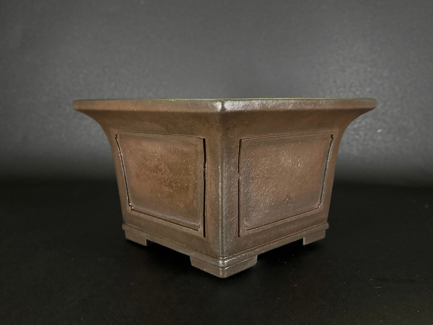 YAMAAKI (山秋窯) 3rd Generation Kataoka Toshio (片岡俊夫 作) - 小松泉 - 常滑 - 24.6cm Square 正方鉢 – Unglazed 無釉
