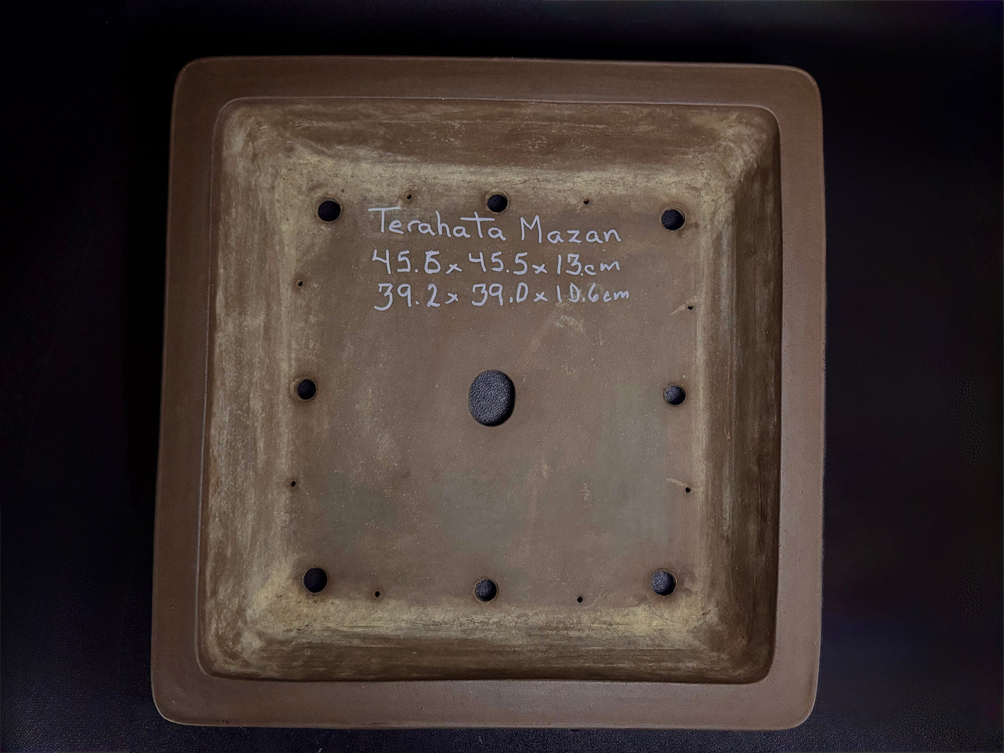 TERAHATA Mazan (Mayama Mazan) 寺畑真山 –  常滑 – 45.6cm Square 正方鉢 – Unglazed 無釉