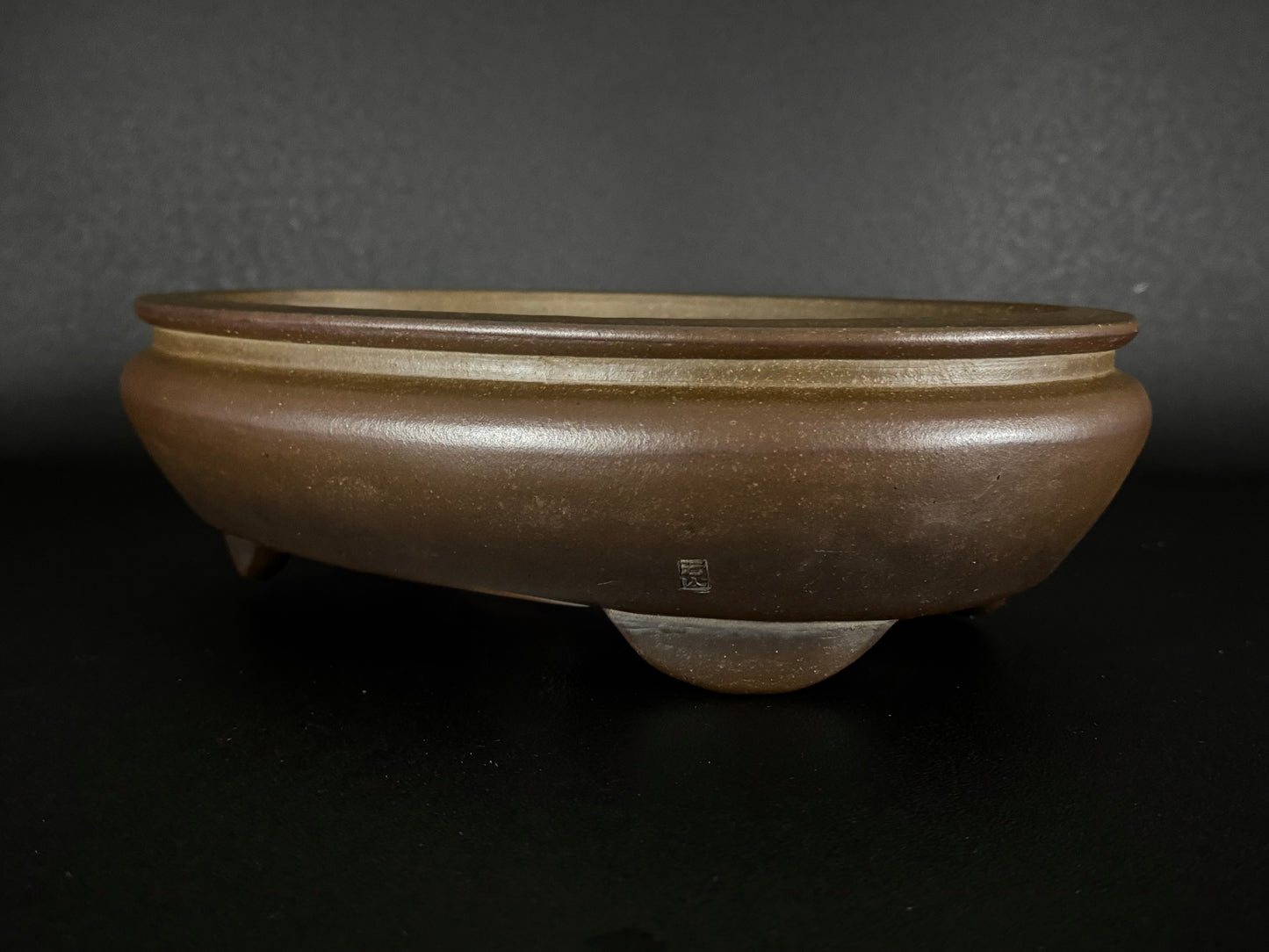 NAKANO GYOZAN 中野 行山 "Hand signed 爪描き" - 常滑 - 36.0cm Oval Bag-Form Unglazed 楕円袋形 無釉