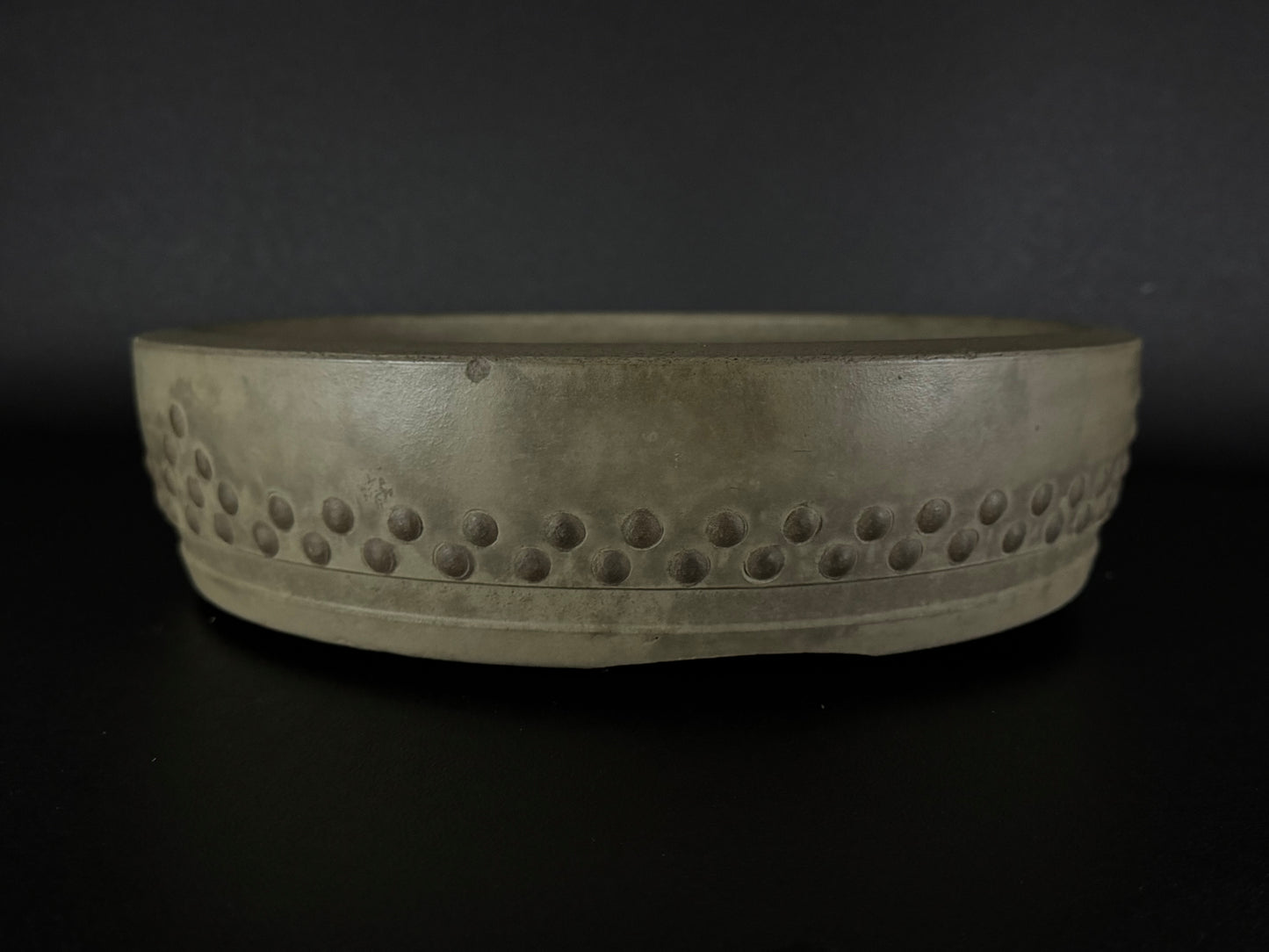 TOUYOU / TOYO 陶陽 (Matsumoto Takeshi 松本 武) – Tokoname 常滑市 – 33.6cm Round Drum 丸形太鼓鉢 – Unglazed 無釉