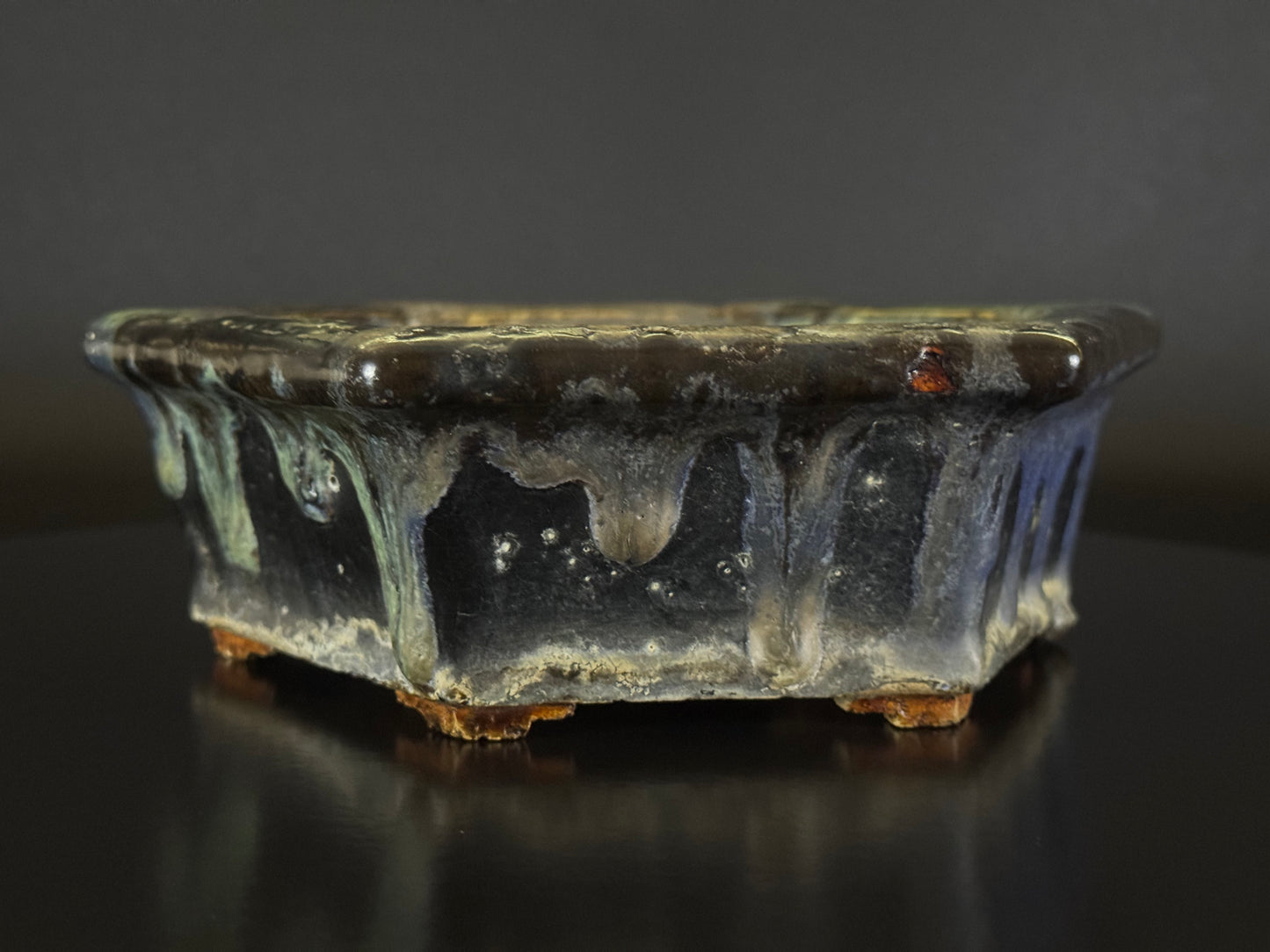 BUSHUAN FUKISHIGE 福田茂 – Tokoname 常滑市 – 19.3cm Hexagonal 六角鉢 – Glazed 施釉