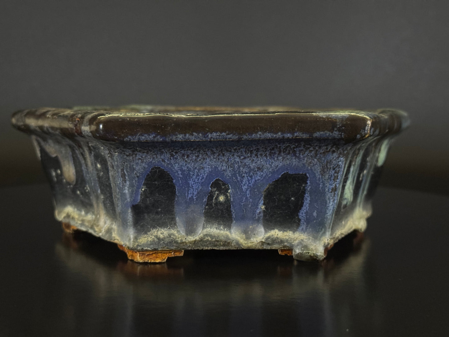 BUSHUAN FUKISHIGE 福田茂 – Tokoname 常滑市 – 19.3cm Hexagonal 六角鉢 – Glazed 施釉
