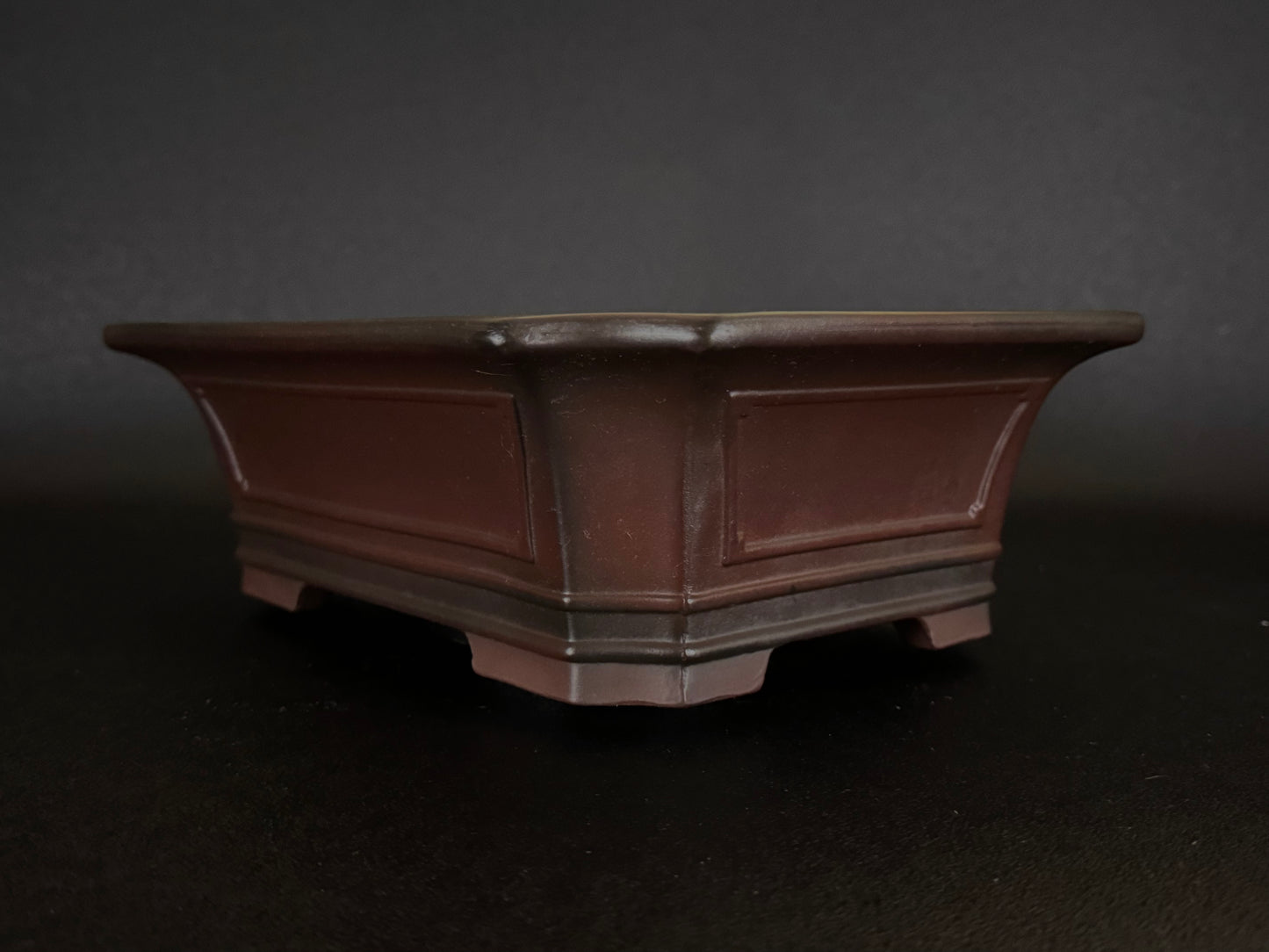 BIGEI 美芸 (Hirata Atsumi 平田あつみ) – Tokoname 常滑市 – 30.6cm Cut-Corner Rectangular 隅切長方形 – Unglazed 無釉