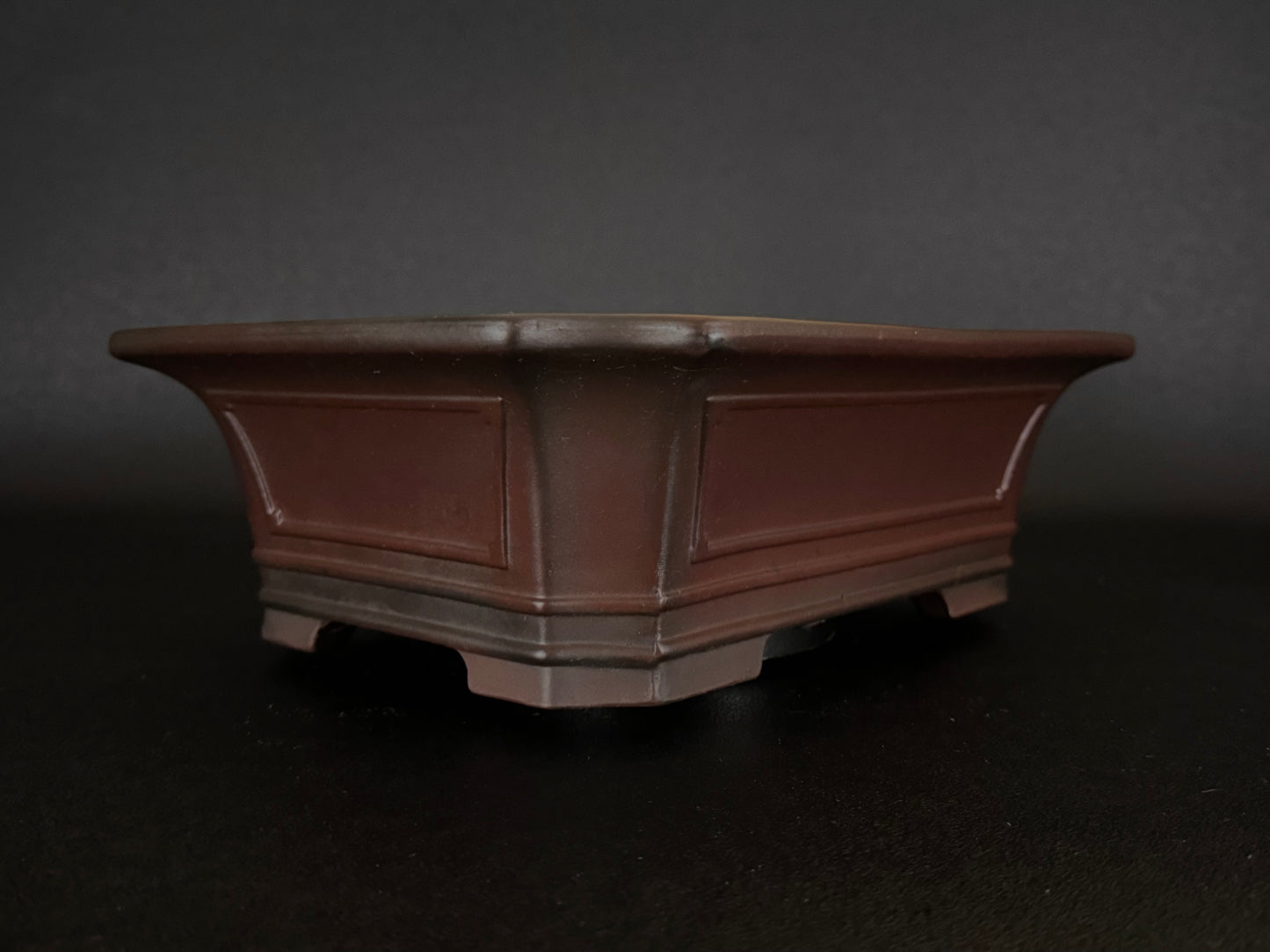 BIGEI 美芸 (Hirata Atsumi 平田あつみ) – Tokoname 常滑市 – 30.6cm Cut-Corner Rectangular 隅切長方形 – Unglazed 無釉