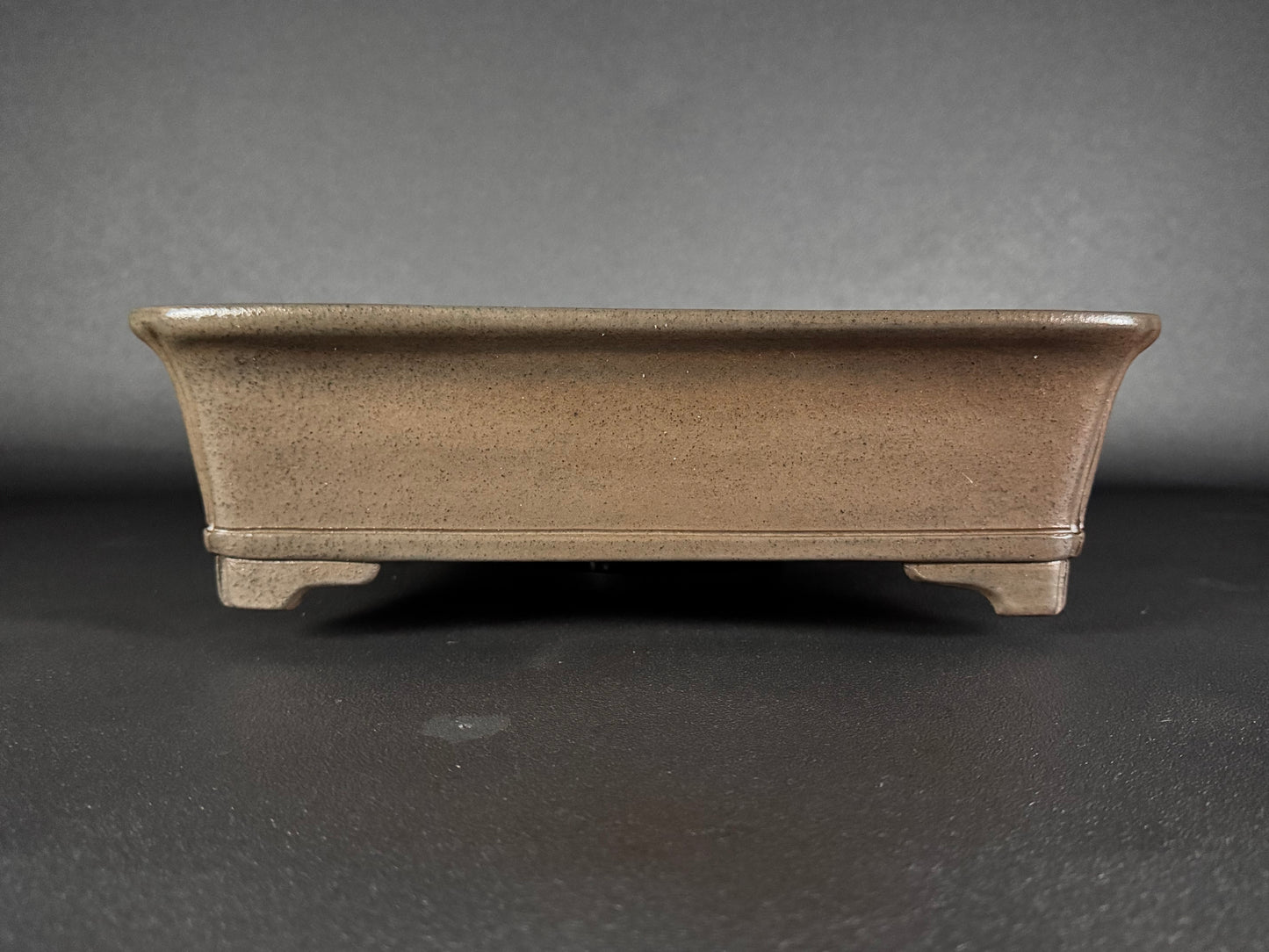 GYOZAN 2nd Gen (Yuuji Nakano 中野 裕二 )"Hand signed 爪描き" - 常滑 – 33.5cm Square Unglazed 角鉢 無釉 On Hold please ask if interested.