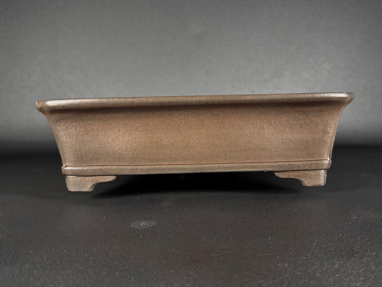 GYOZAN 2nd Gen (Yuuji Nakano 中野 裕二 )"Hand signed 爪描き" - 常滑 – 33.5cm Square Unglazed 角鉢 無釉 On Hold please ask if interested.