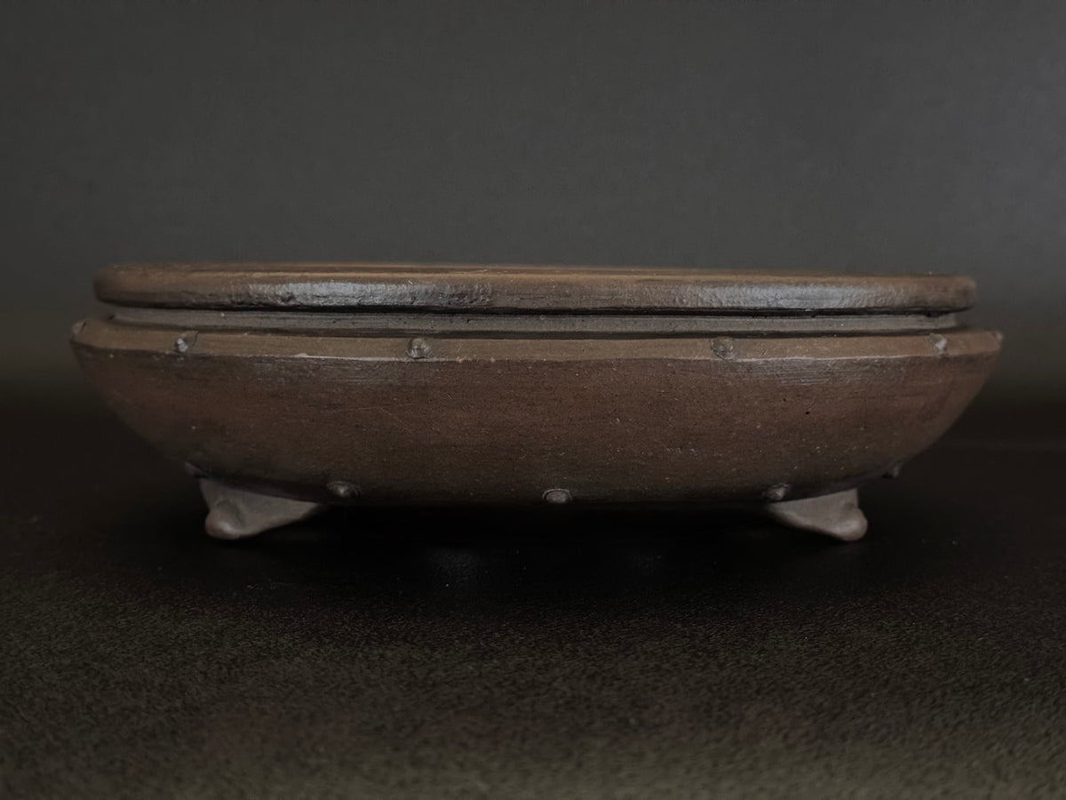 SHOZAN 松山 – Watanabe Shozo 渡辺正三 - 常滑 - 25.0cm Round Bag-Style Drum (袋形・太鼓形丸鉢) Unglazed (無釉) Retake photos they are too dark