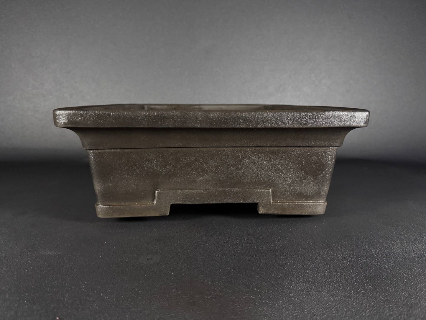 YAMAAKI (山秋窯) – 3rd Generation Kataoka Toshio (片岡俊夫 作) Production – 常滑 – 48.8cm Rectangular Unglazed (長方形 無釉)