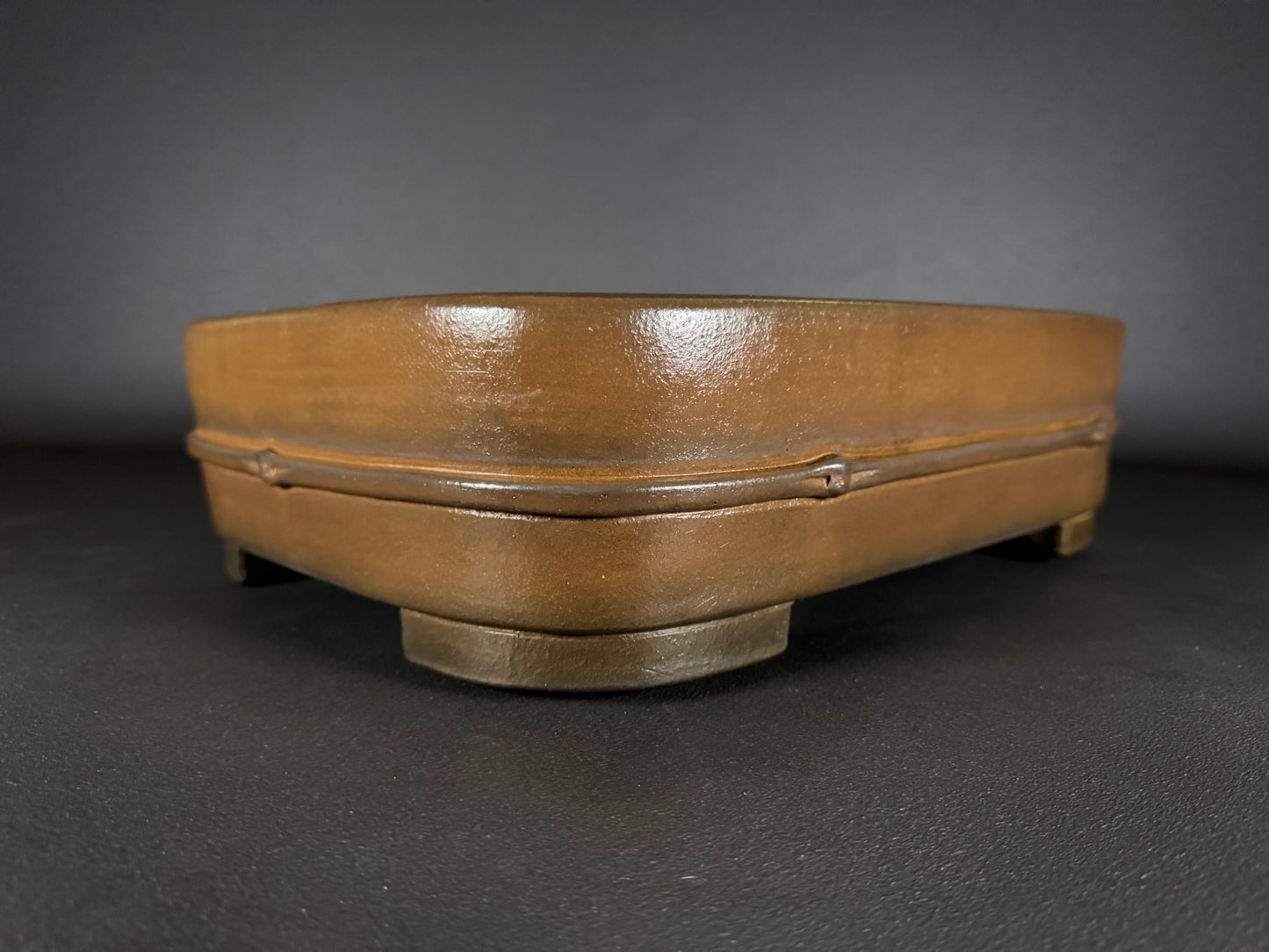 NAKANO GYOZAN 中野 行山 "Hand signed 爪描き" - 常滑 - 40.2cm Rectangular Unglazed 長方形 無釉 Bamboo-Motif (竹意匠)