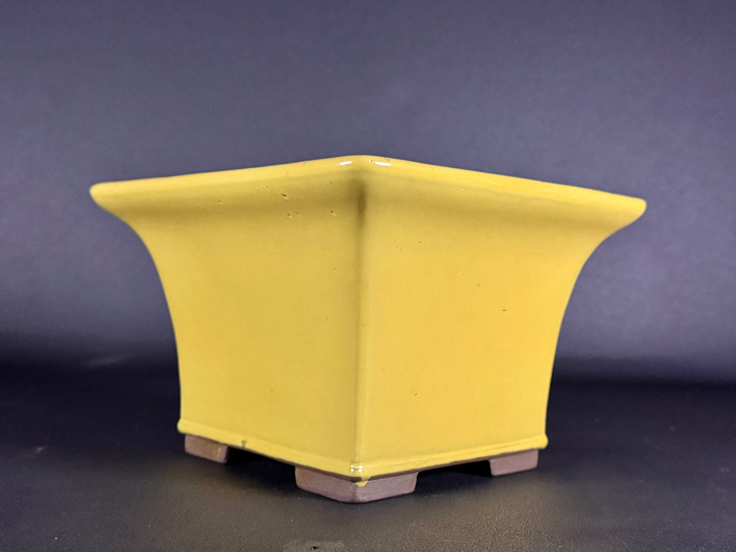 YAMAAKI 山秋 – 3rd Generation (Kataoka Toshio) 山秋三代 片岡俊雄 – 常滑 – 22.4cm Yellow Glazed Square Pot 黄釉角鉢