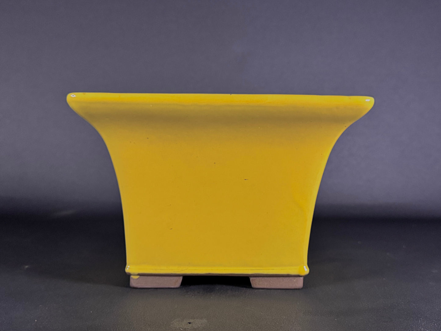 YAMAAKI 山秋 – 3rd Generation (Kataoka Toshio) 山秋三代 片岡俊雄 – 常滑 – 22.4cm Yellow Glazed Square Pot 黄釉角鉢
