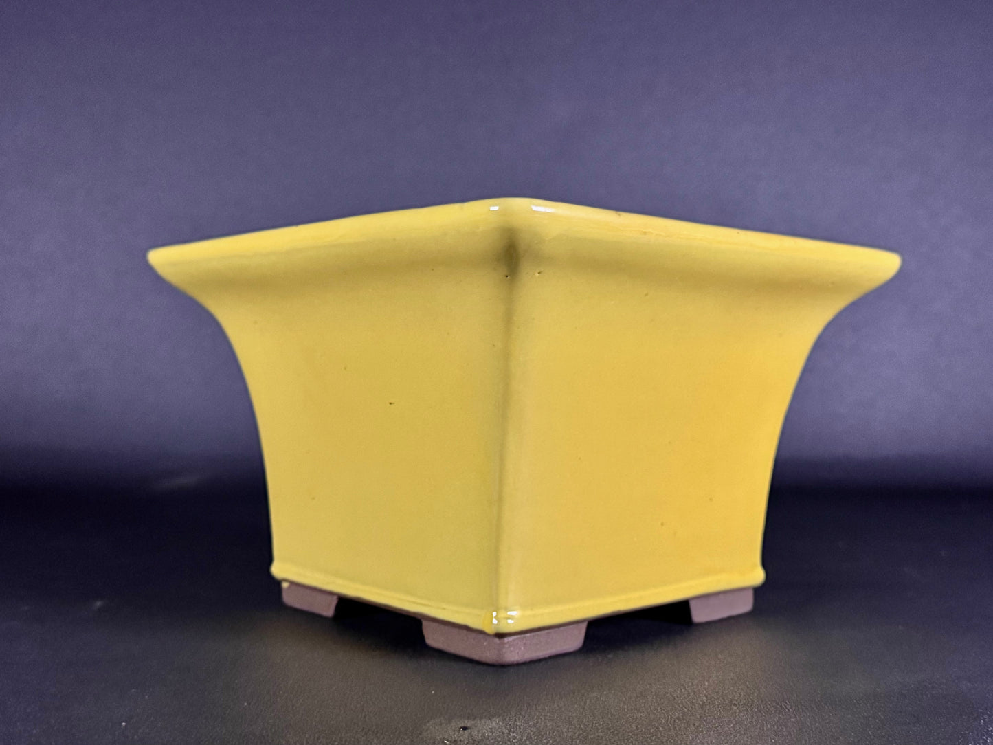 YAMAAKI 山秋 – 3rd Generation (Kataoka Toshio) 山秋三代 片岡俊雄 – 常滑 – 22.4cm Yellow Glazed Square Pot 黄釉角鉢