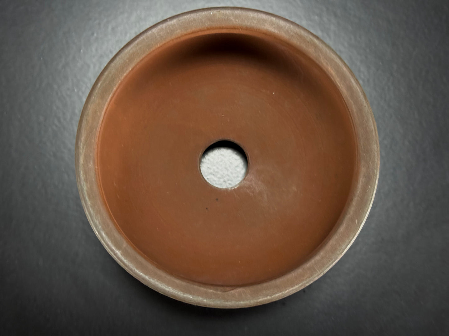 BIGEI 美芸 (Hirata Atsumi 平田あつみ) – Tokoname 常滑 – 9.1 x 4.5cm Round – Unglazed