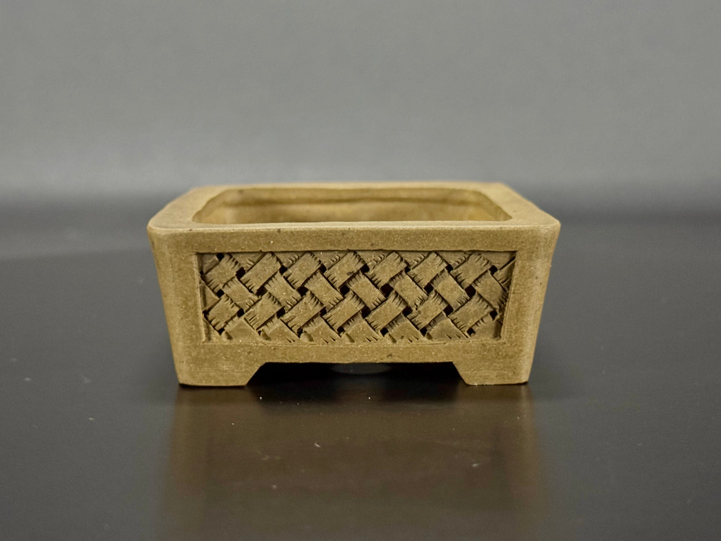 HAYASHI TŌJAKU 陶雀  – 常滑 - 10.4cm Rectangular bamboo-basket motif (竹編み文様, take-ami monyo