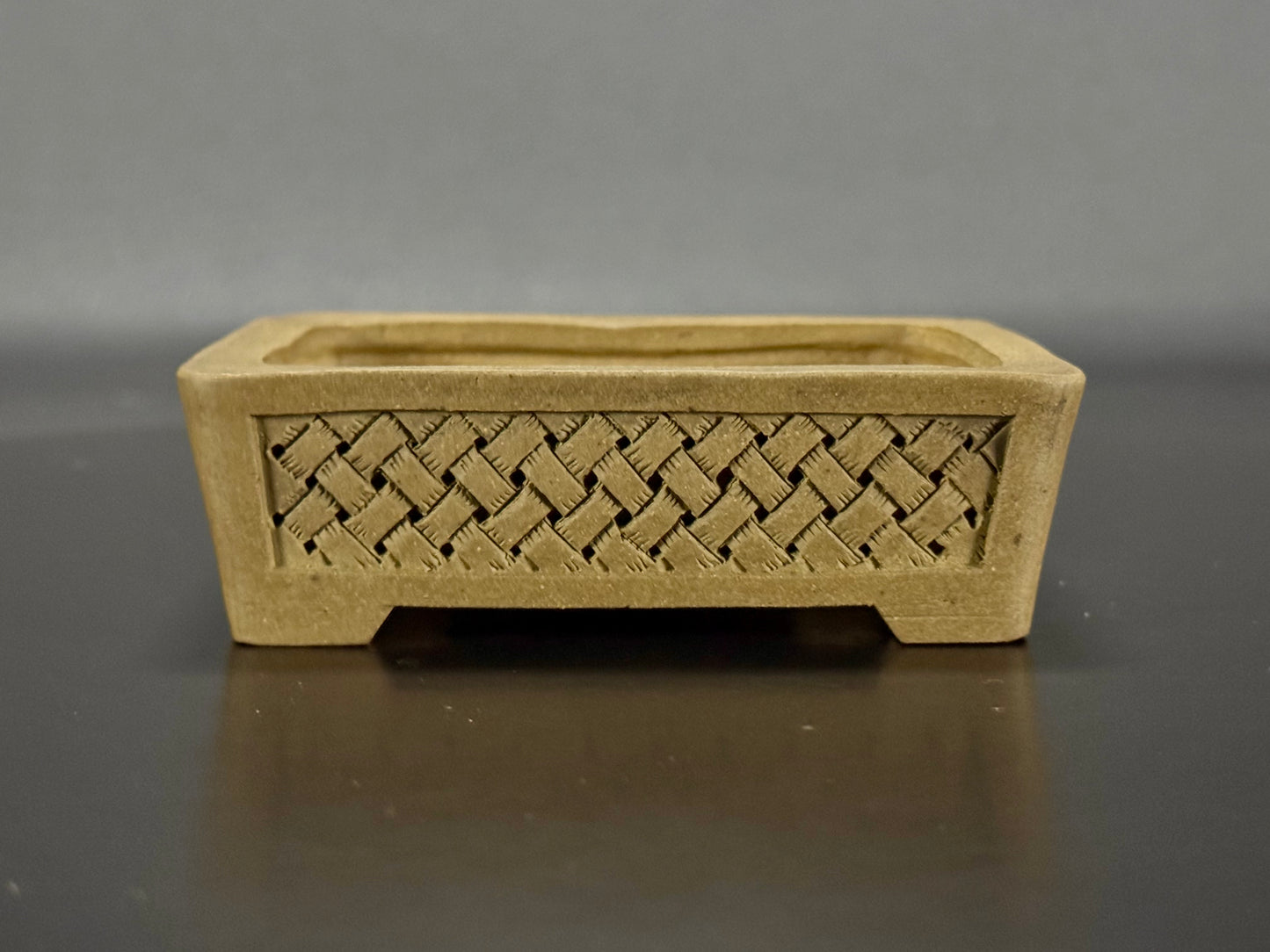 HAYASHI TŌJAKU 陶雀  – 常滑 - 10.4cm Rectangular bamboo-basket motif (竹編み文様, take-ami monyo