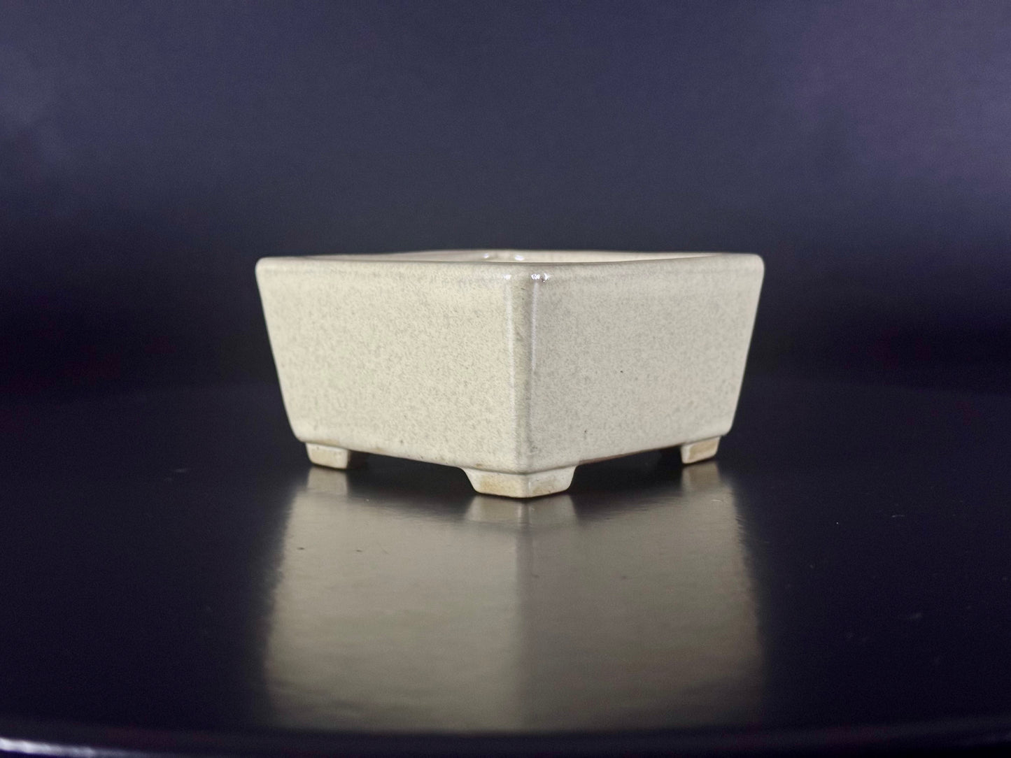 Yamafusa’s Wife (Housyu Otorifune) – 常滑 –  8.9cm Square Cream Glazed