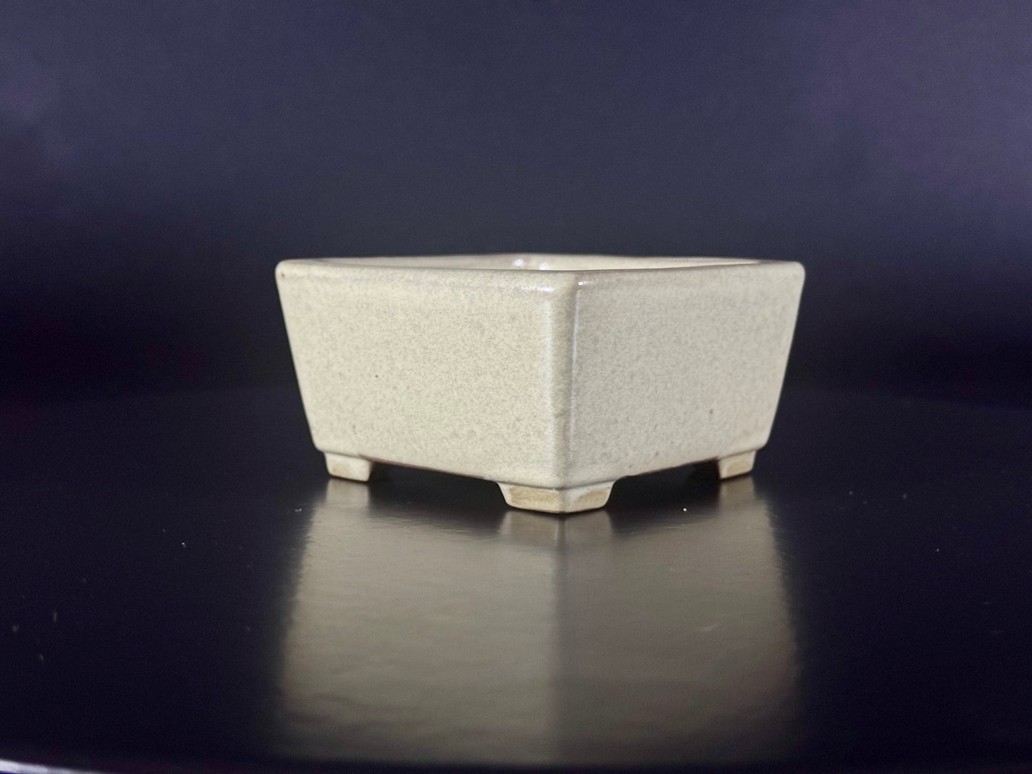 Yamafusa’s Wife (Housyu Otorifune) – 常滑 –  8.9cm Square Cream Glazed