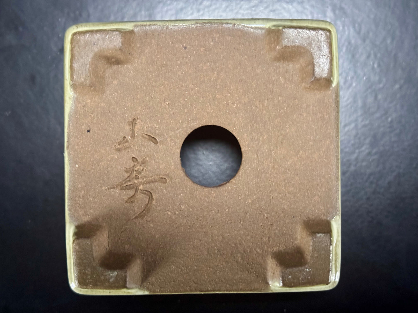 Yamafusa’s Wife (Housyu Otorifune) – 常滑 –  8.9cm Square Cream Glazed