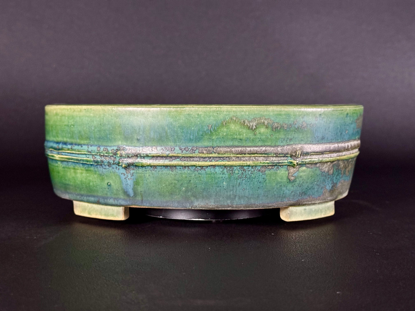 AIBA KOYO – Mr. AIBA Kouichirou（相場 恒一郎）– 常滑 – 24.4cm Oval 楕円鉢 Oval – 青緑釉 Green–Blue Glaze（双帯・竹意匠 Dual Mid-Band Bamboo Motif）