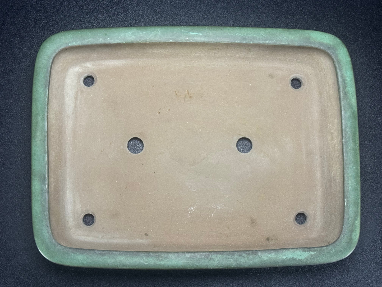 Yamafusa’s Wife (Hōshū Otorifune 宝舟) – 常滑 – 40.9cm Rectangular Green-Glazed Bonsai Pot