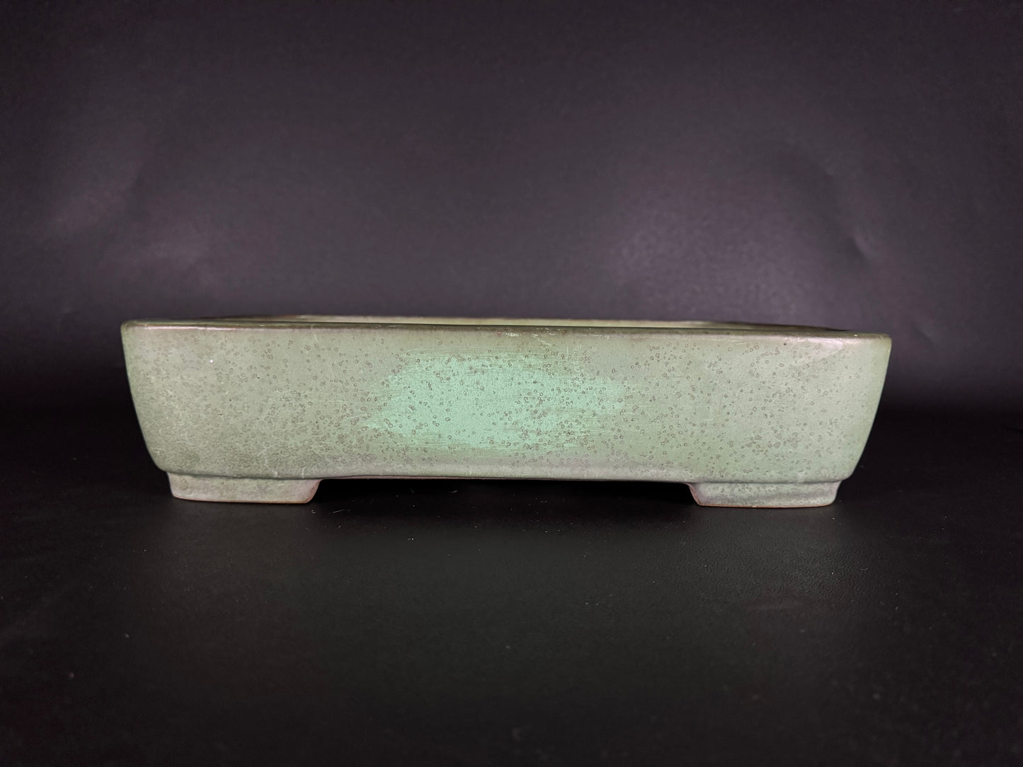 Yamafusa’s Wife (Hōshū Otorifune 宝舟) – 常滑 – 40.9cm Rectangular Green-Glazed Bonsai Pot
