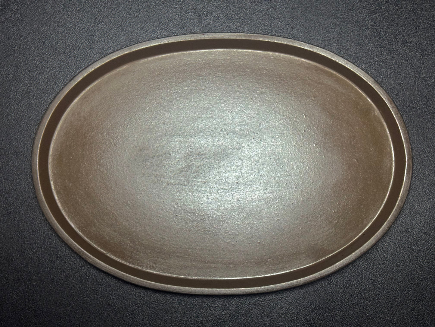SUISHOUEN HEKISUI  翠松園 (Mizukami Shinji 水上真司) – 常滑 - 34.0 cm Oval Unglazed Suiban 無釉水盤