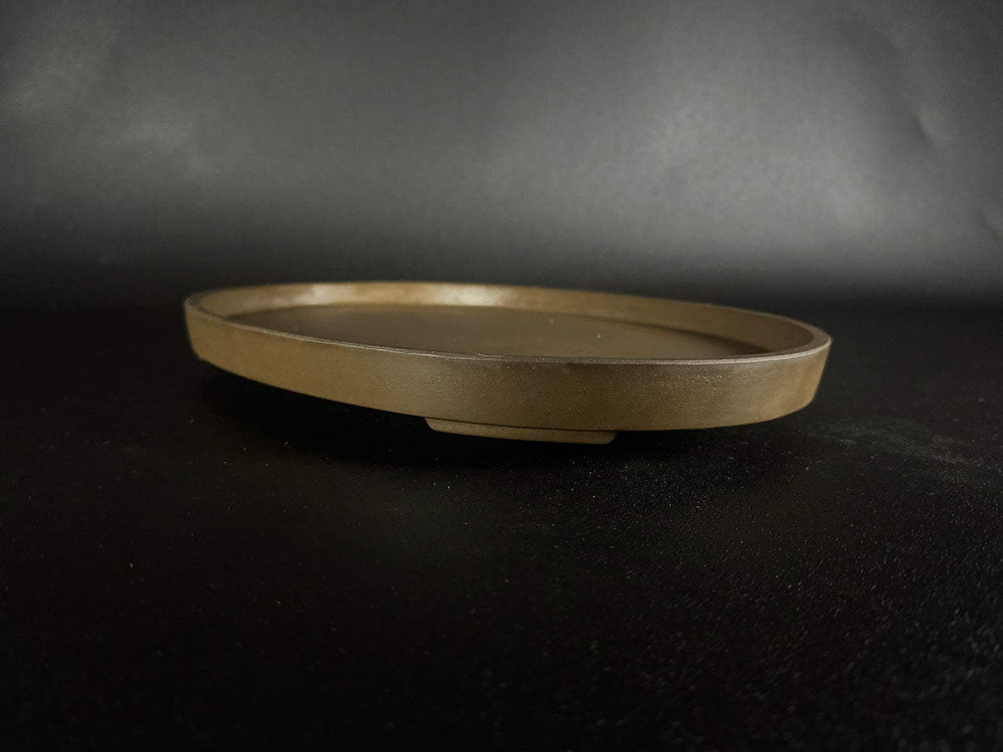 SUISHOUEN HEKISUI  翠松園 (Mizukami Shinji 水上真司) – 常滑 - 34.0 cm Oval Unglazed Suiban 無釉水盤