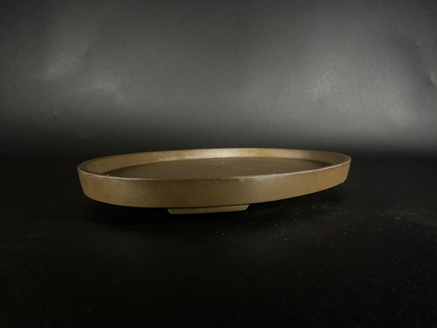SUISHOUEN HEKISUI  翠松園 (Mizukami Shinji 水上真司) – 常滑 - 34.0 cm Oval Unglazed Suiban 無釉水盤