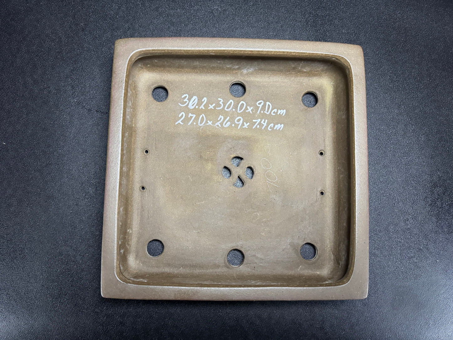 GYOUZAN 1St Gen (Nakano Yukizyou “中野行常”) "Hand signed 爪描き" - 常滑 – 30.2cm Square Unglazed Hand-Signed Bonsai Pot（正方鉢・無釉・爪描き銘）