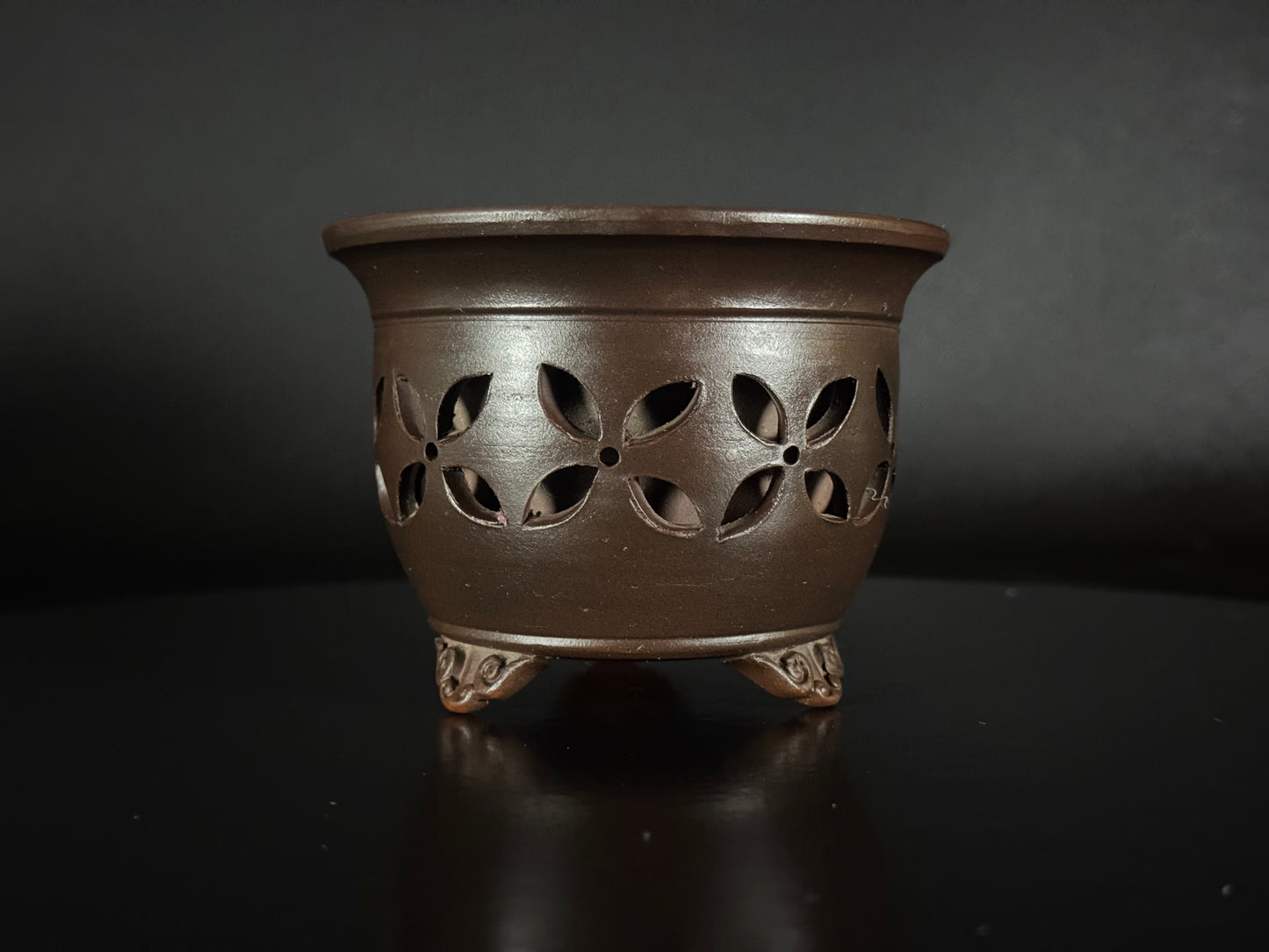 BIGEI 美芸 (Hirata Atsumi 平田あつみ) – 常滑 – 10.6 × 8.0 cm Round Unglazed 丸鉢・無釉