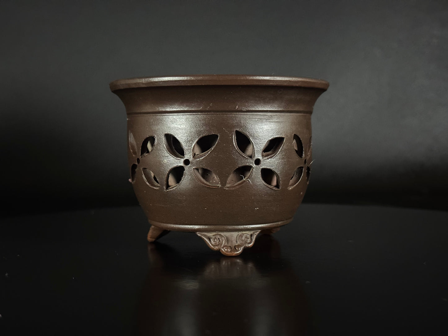 BIGEI 美芸 (Hirata Atsumi 平田あつみ) – 常滑 – 10.6 × 8.0 cm Round Unglazed 丸鉢・無釉
