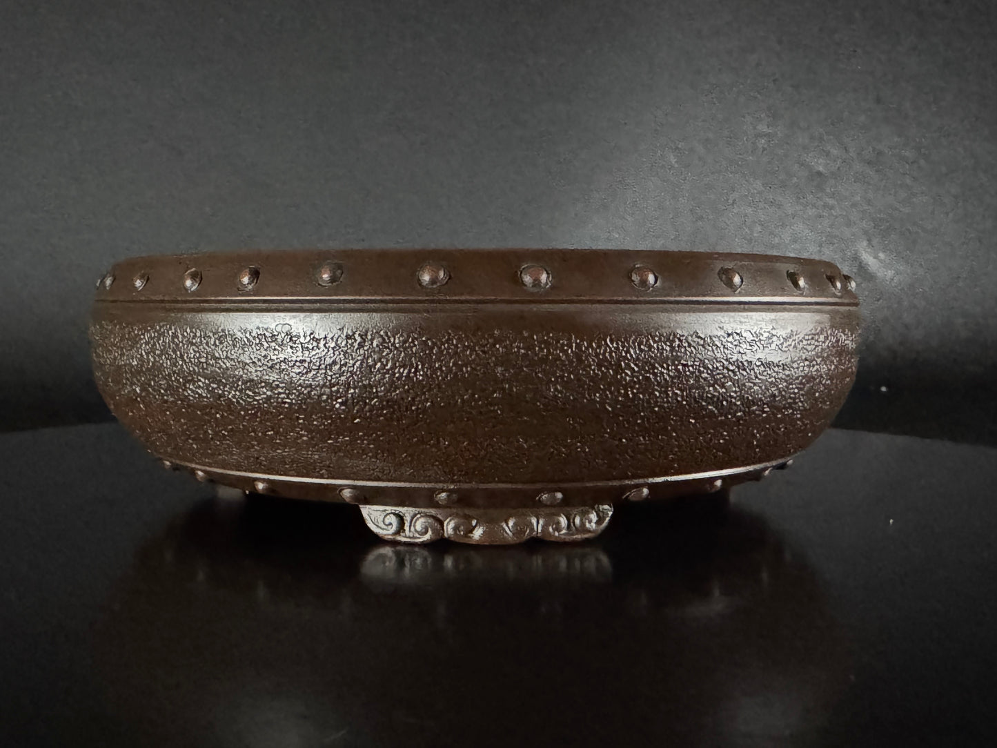 BIGEI 美芸 (Hirata Atsumi 平田あつみ) – 常滑 – 18.6cm Round – Unglazed 丸鉢・無釉