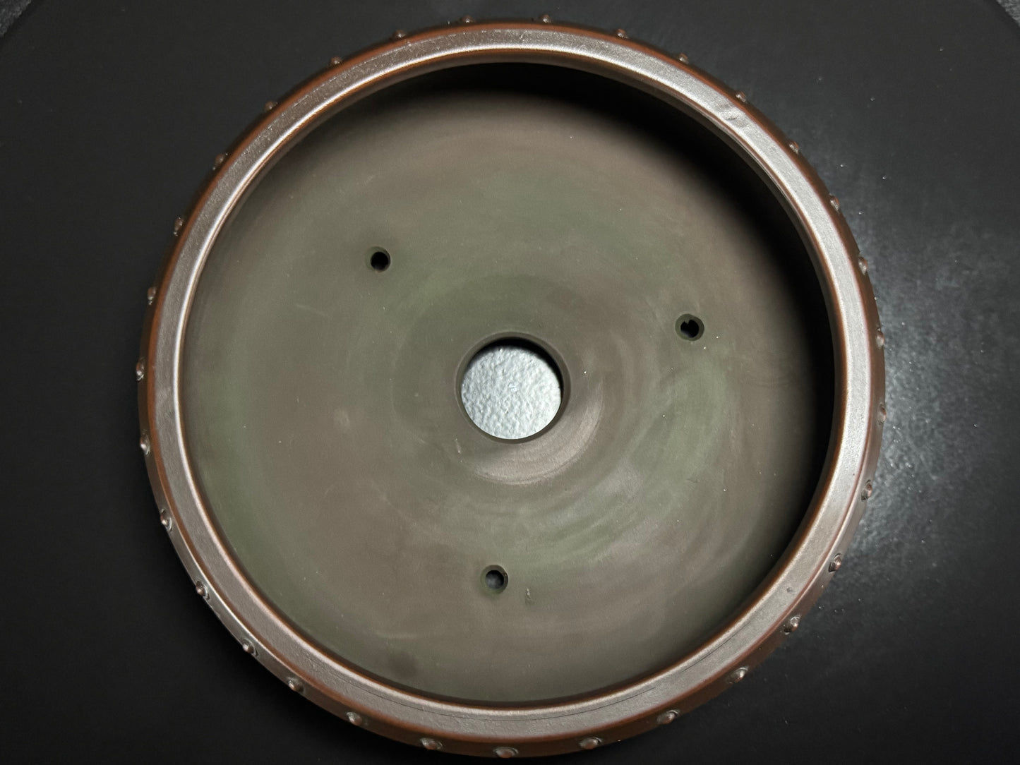 BIGEI 美芸 (Hirata Atsumi 平田あつみ) – 常滑 – 18.6cm Round – Unglazed 丸鉢・無釉